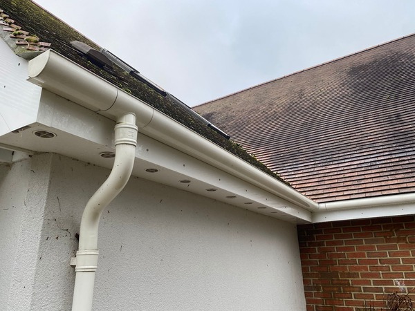 Residential gutter cleaning experts in Burghfield Common, Berkshire